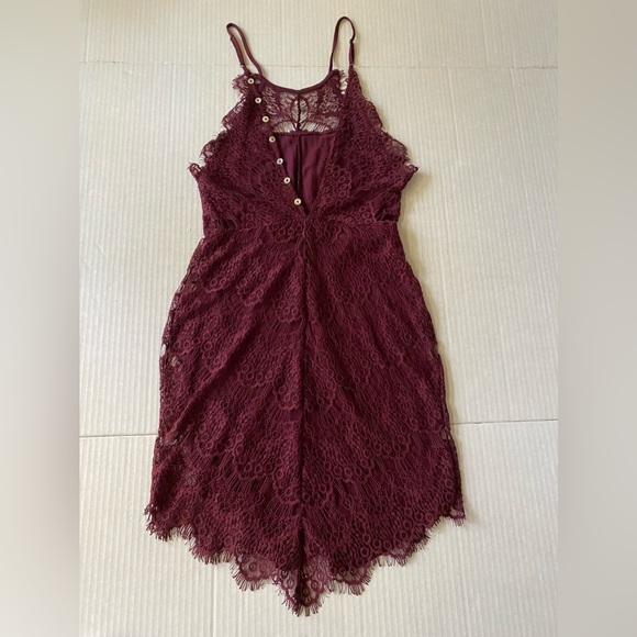 Free People Intimately Crochet Lace Shell Buttons Bodycon Slip Dress Size XS - Picture 6 of 16